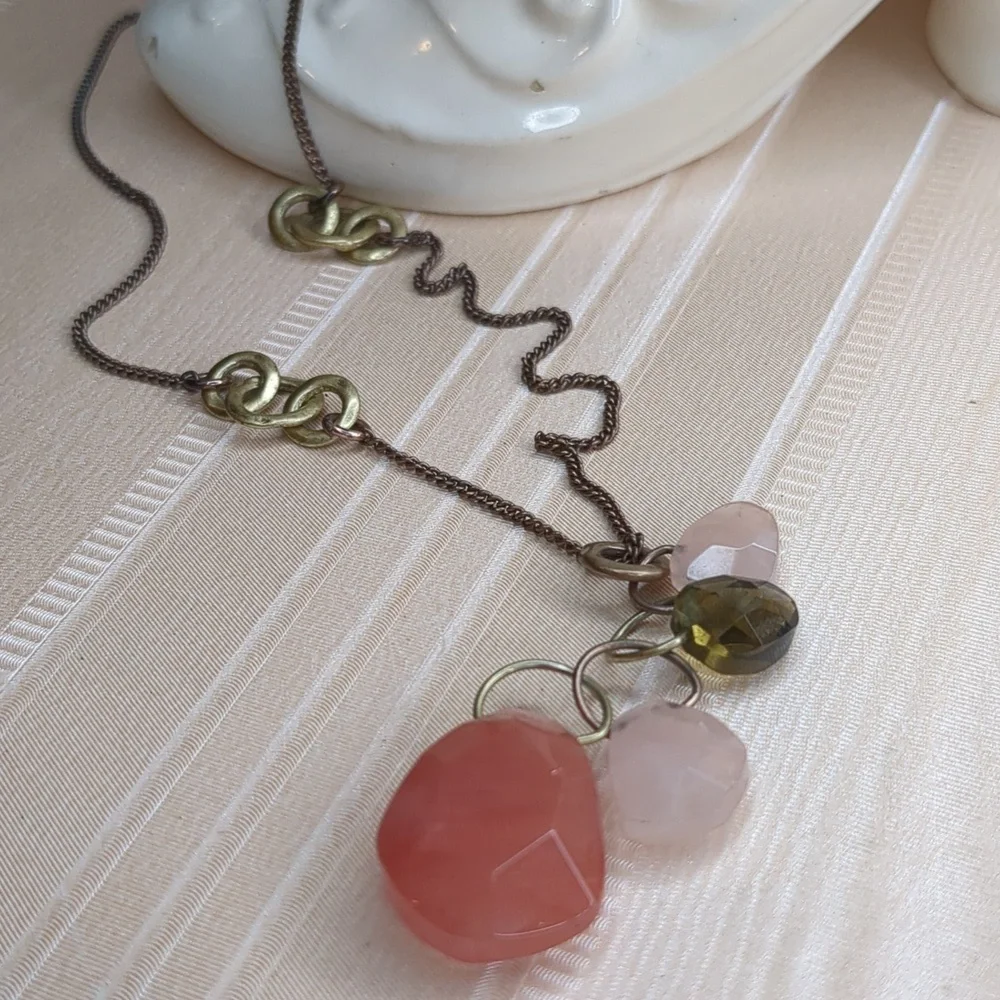 3/$15 Kenneth Cole Pink Faceted Stone Pendant Necklace Brass Tone Metal 19